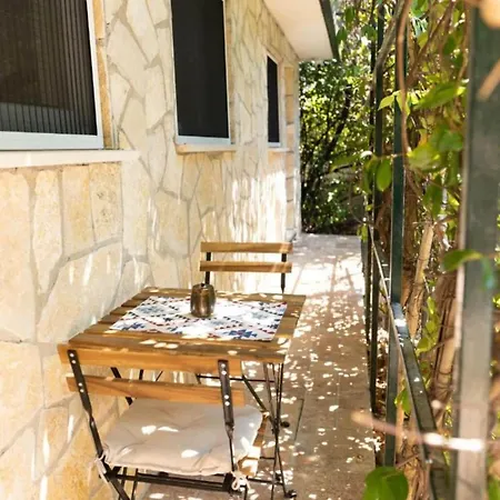 Marghareta Nest - Location - *